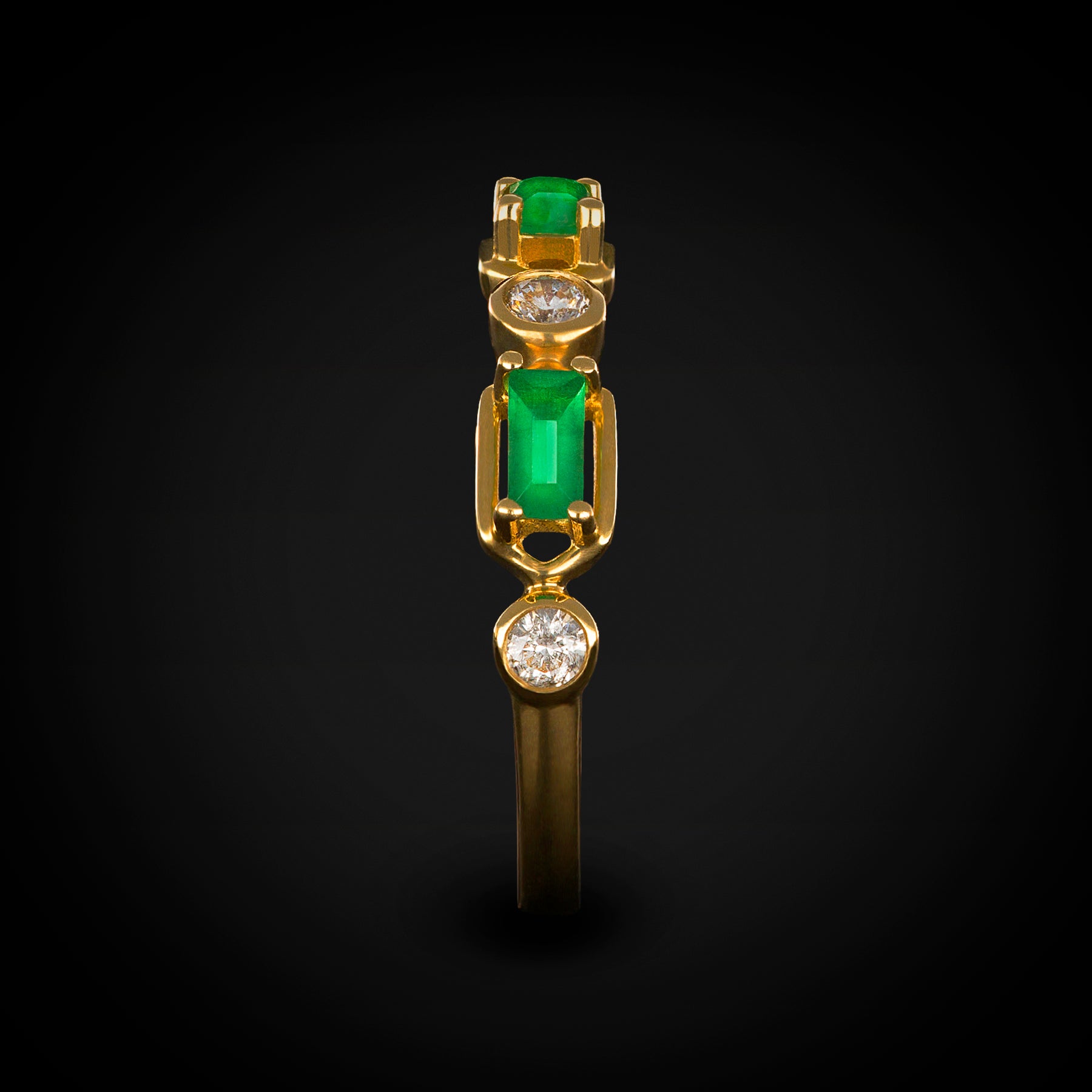 Anillo Liso Secuencia Circulo y Esmeralda 14k Oro Amarillo con Diamantes + Estuche