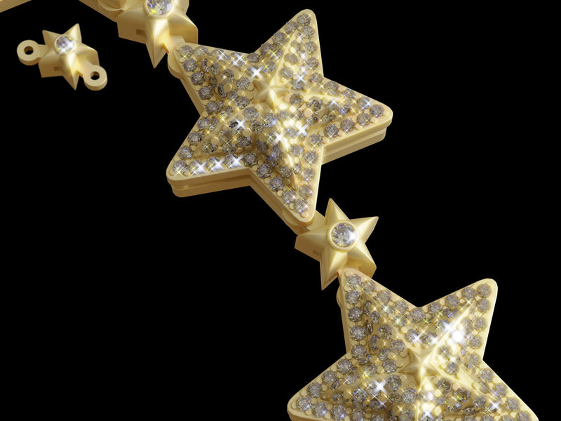 Danna: estrellas, diamantes y una gargantilla de oro que robó miradas