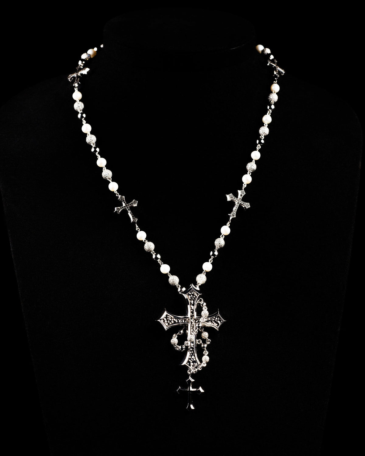 Rosario de oro by Maestros Joyeros: fe, estilo y elegancia de un regalo atemporal