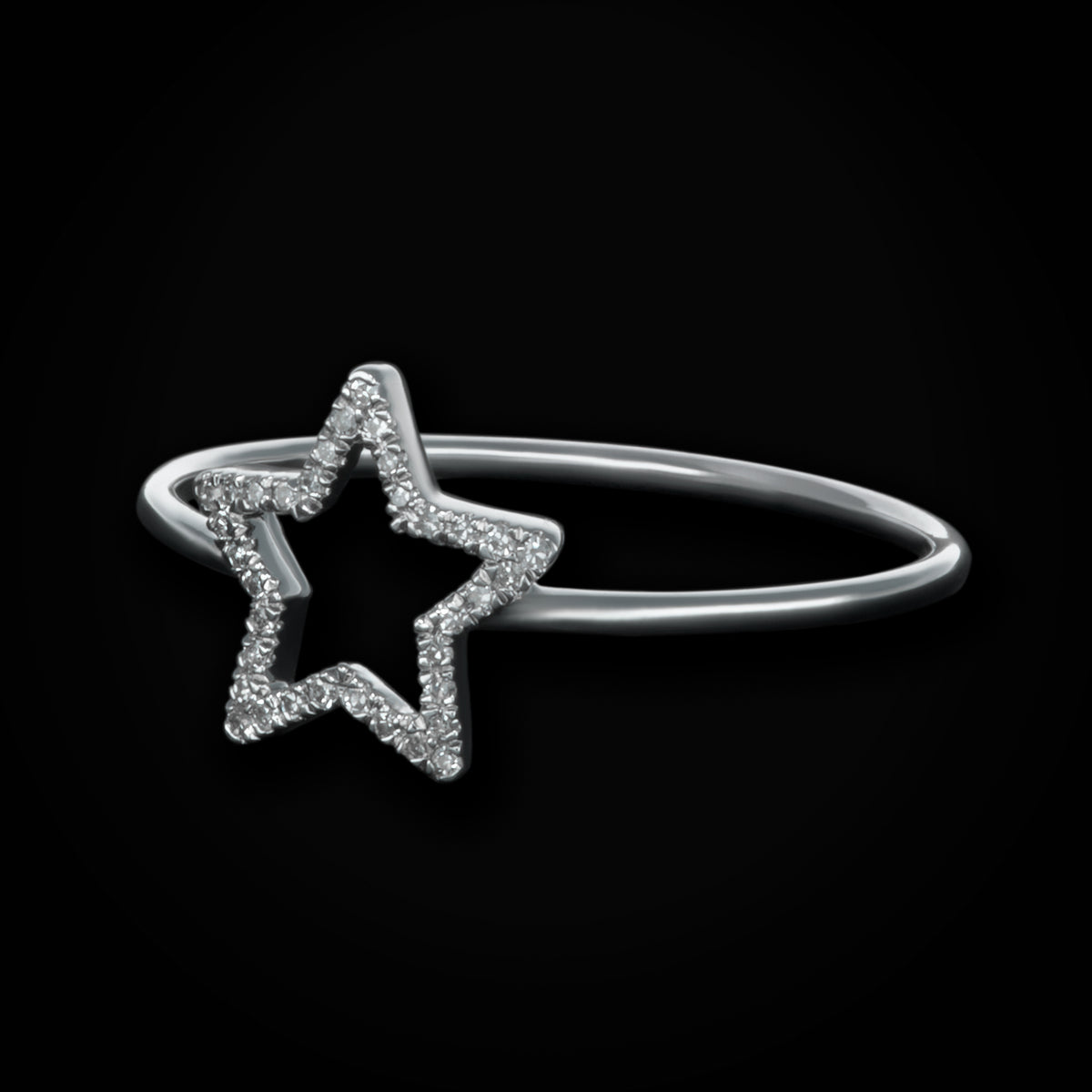 Anillo Liso con Estrella Hueca Full Ice 14k Oro Blanco con Diamantes + Estuche