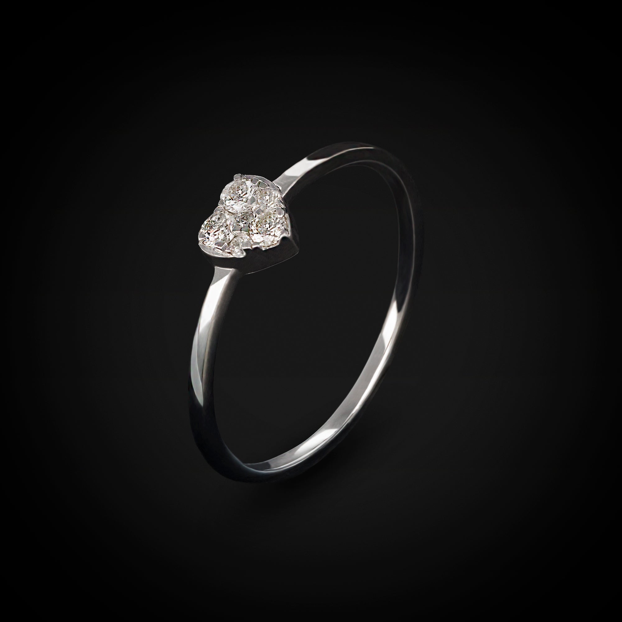 Anillo Liso con Corazón Full Ice 14k Oro Blanco 14k + Estuche