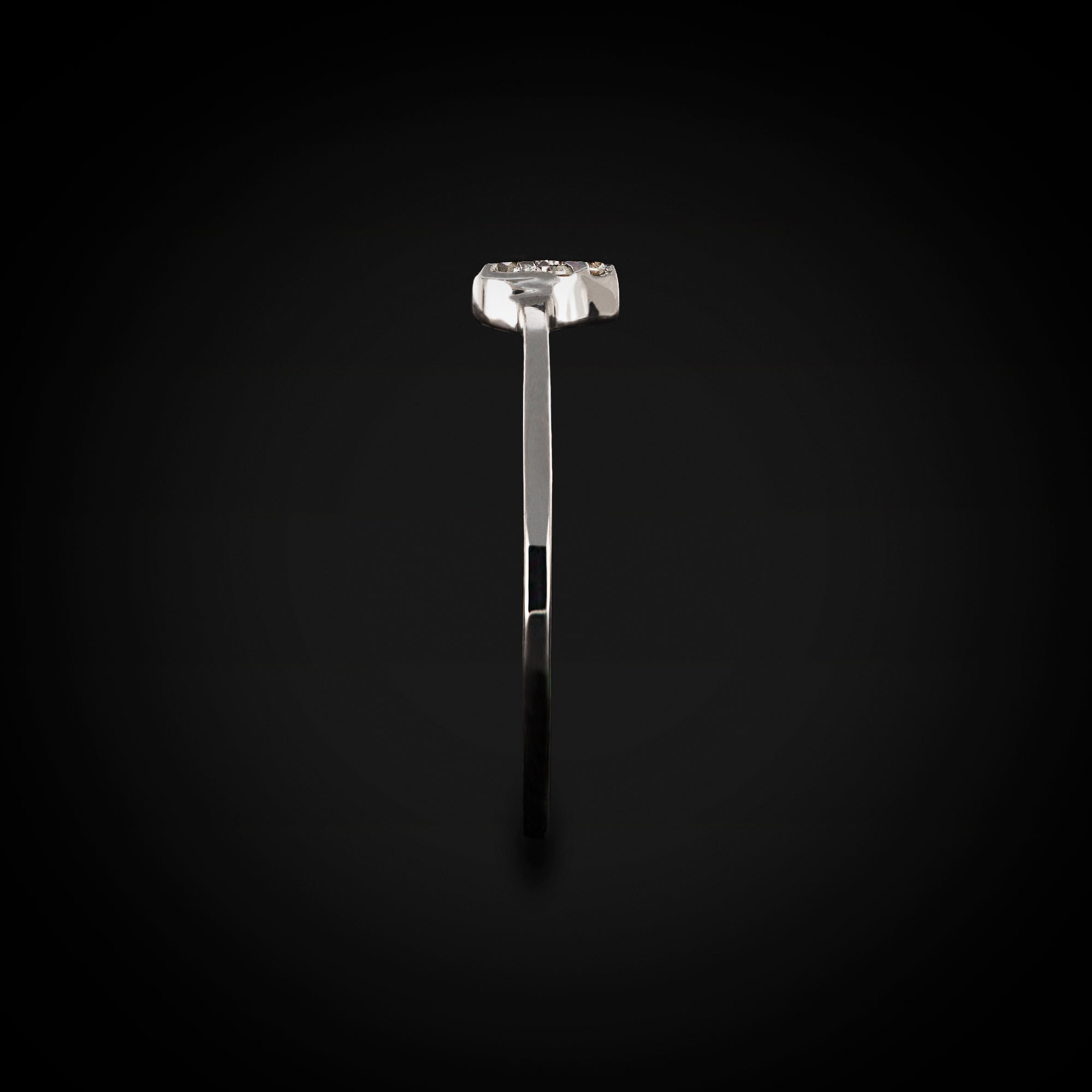 Anillo Liso con Corazón Full Ice 14k Oro Blanco 14k + Estuche