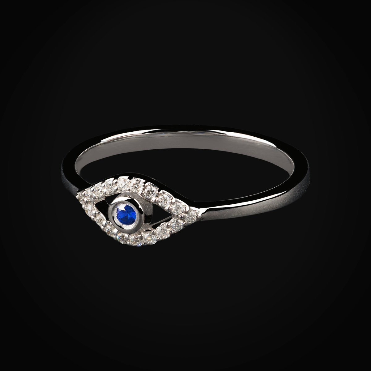 Anillo liso con ojo turco full ice con un zafiro azul central 14k oro blanco con diamantes de mina corte brillante + Estuche