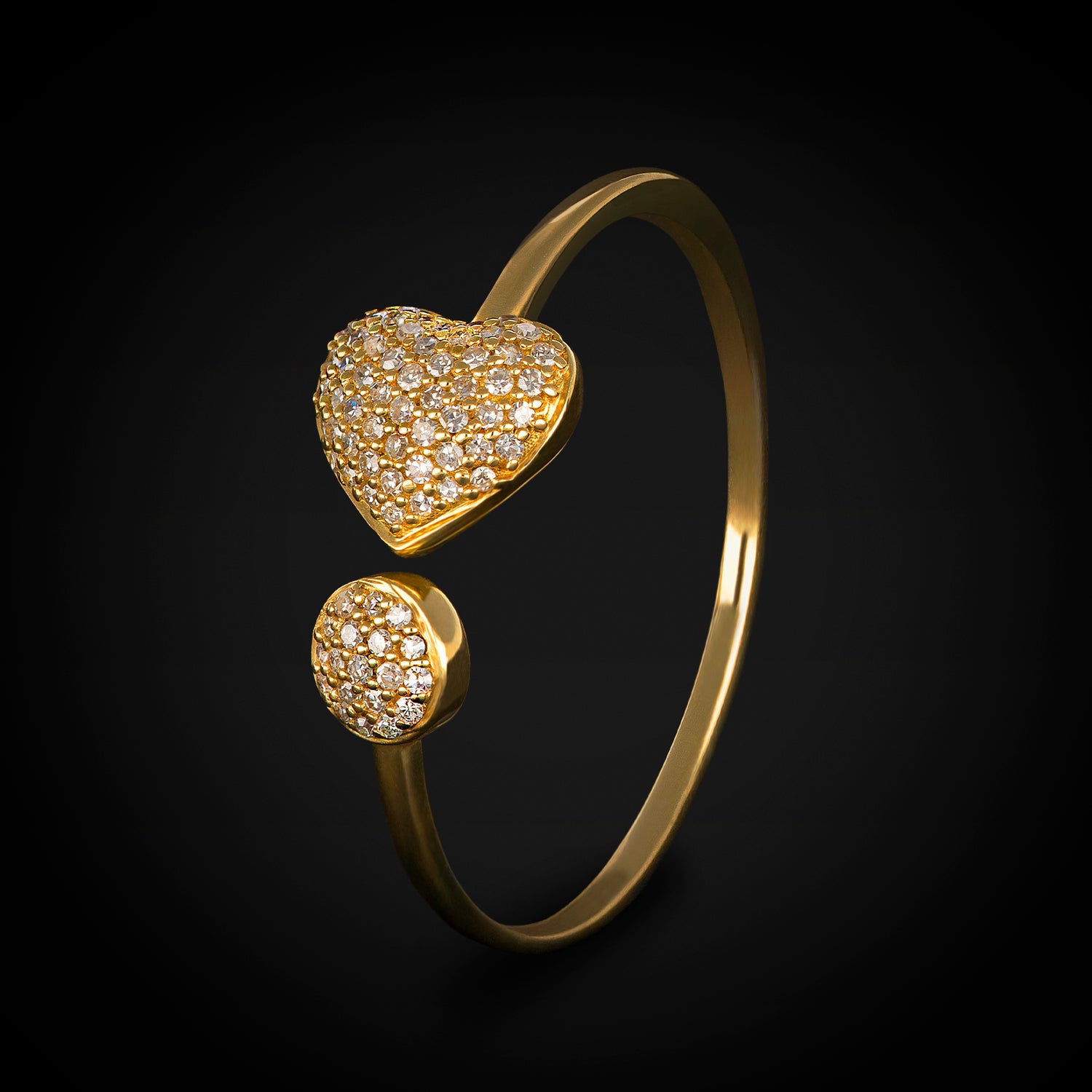 Anillo Liso con Circulo y Corazón Full Ice en Puntas 14k Oro Amarillo con Diamantes + Estuche
