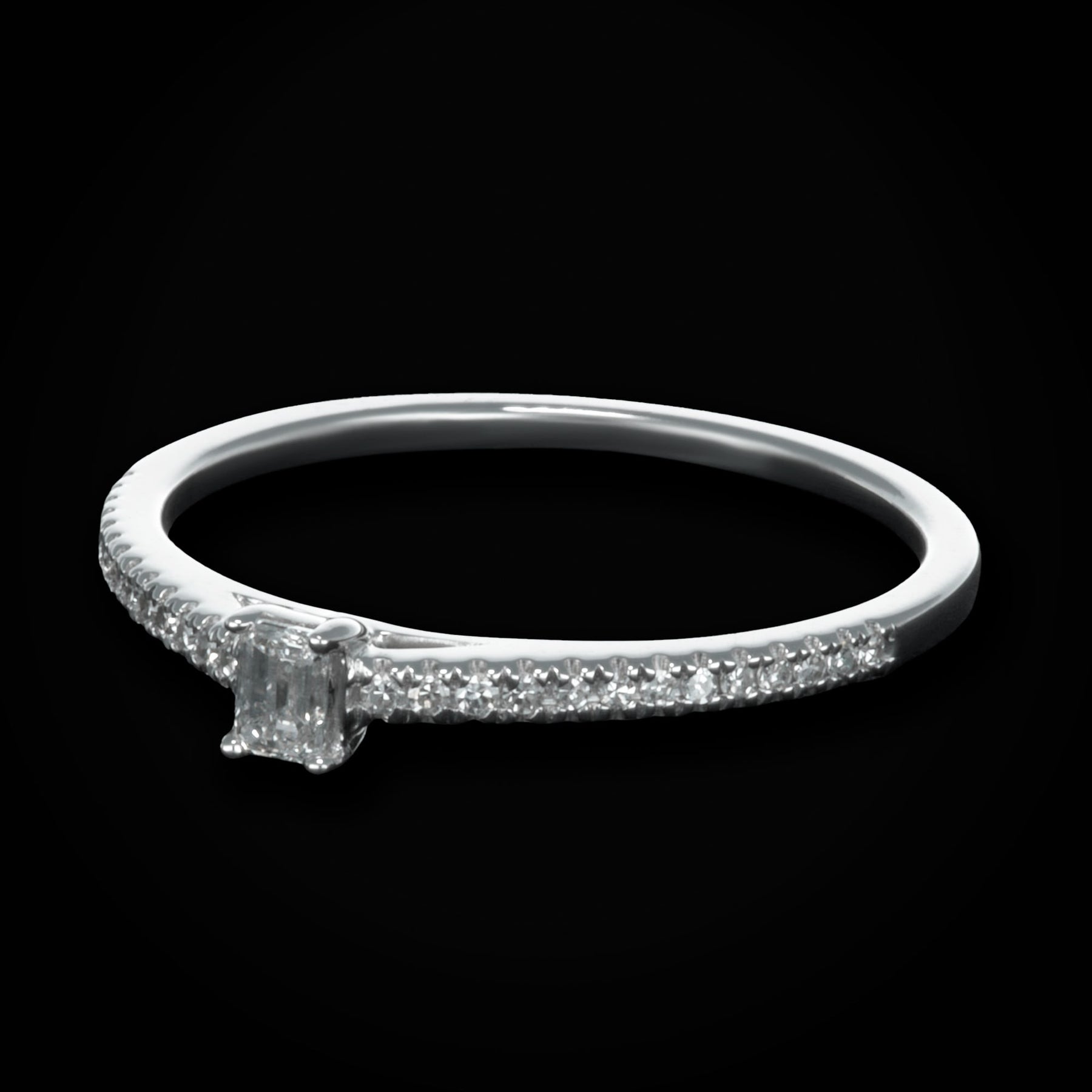 Anillo Central y Laterales Full Ice Oro 14k   + Estuche