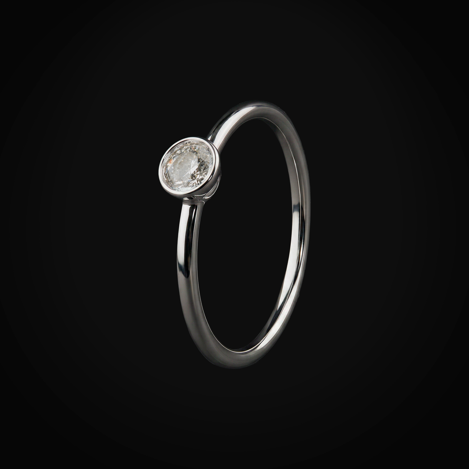 14k white gold solitaire ring with brilliant cut mine diamonds + Box