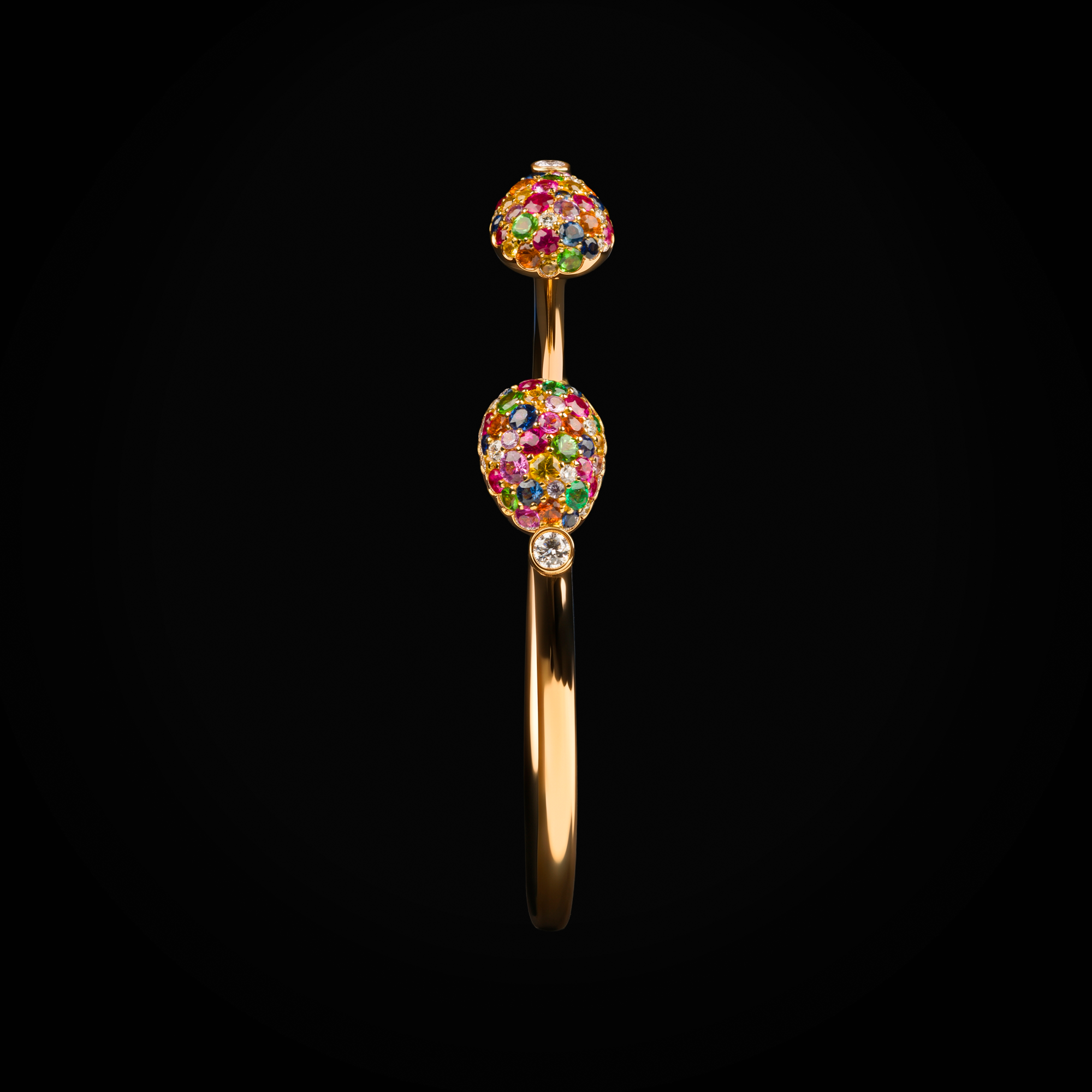 Brazalete 2 huevos fabergé con rubís, esmeraldas & zafiros oro amarillo 18k