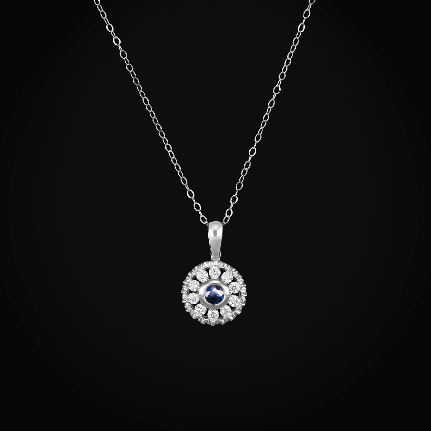 Cadena Dije Ojo Turco Circular Zafiro Azul Central Oro Blanco14K con Diamantes + Estuche