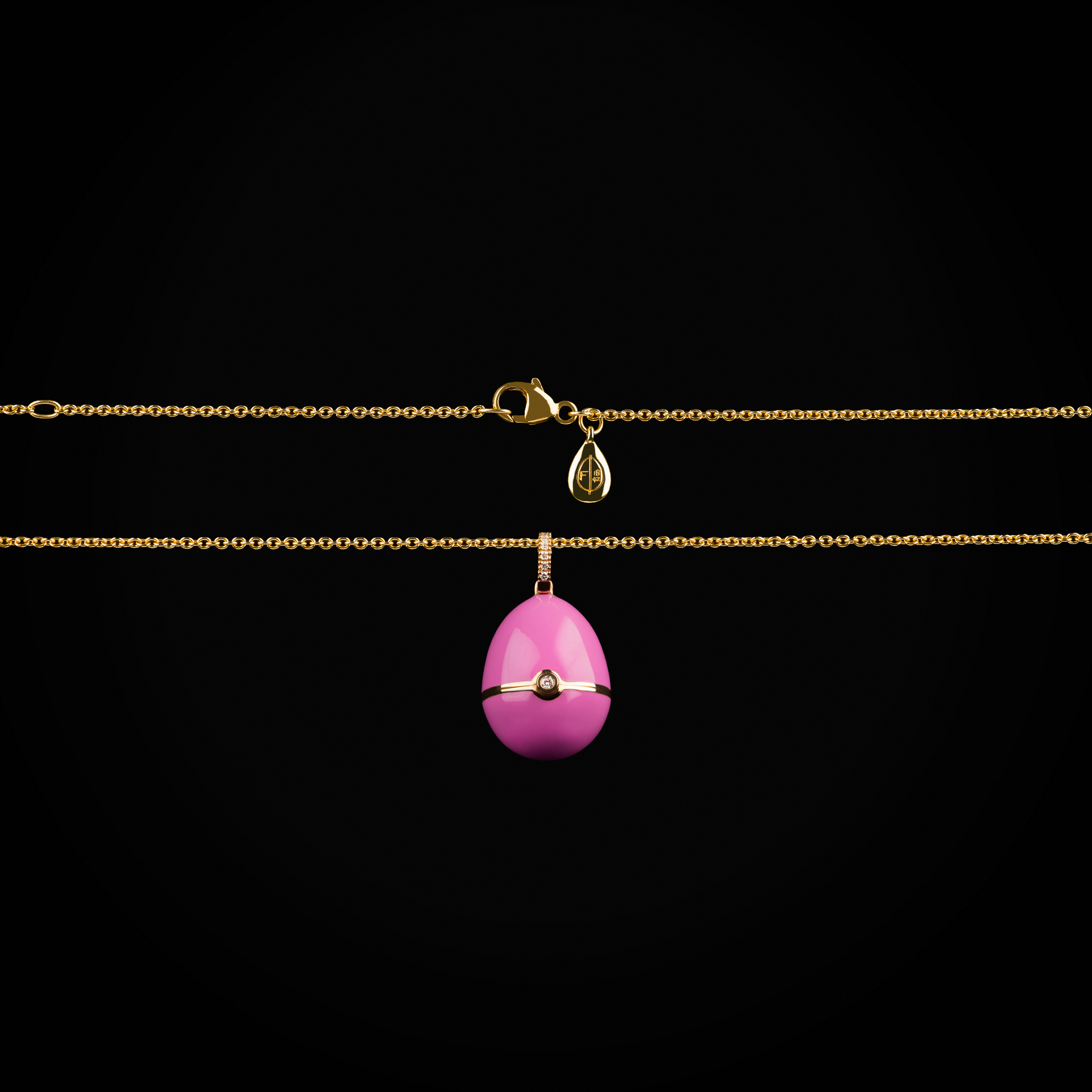 Cadena huevo fabergé laca rosa 1 corazón tallado central, zafiros azules de oro rosa 18k con diamantes de mina corte brillante