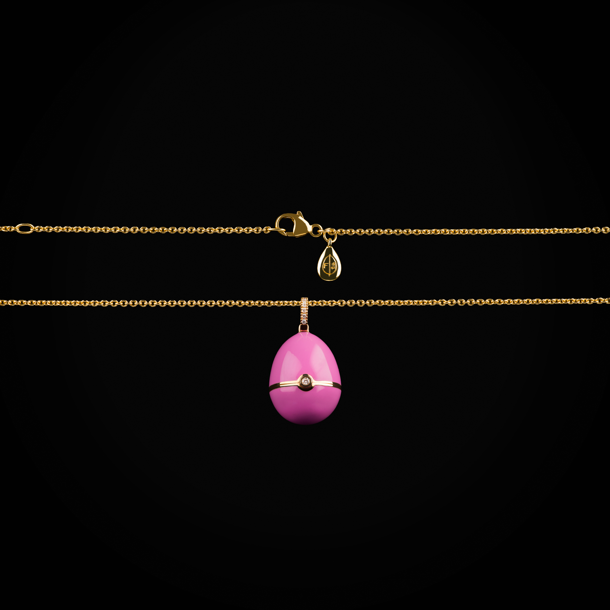 Cadena huevo fabergé laca rosa 1 corazón tallado central, zafiros azules de oro rosa 18k con diamantes de mina corte brillante