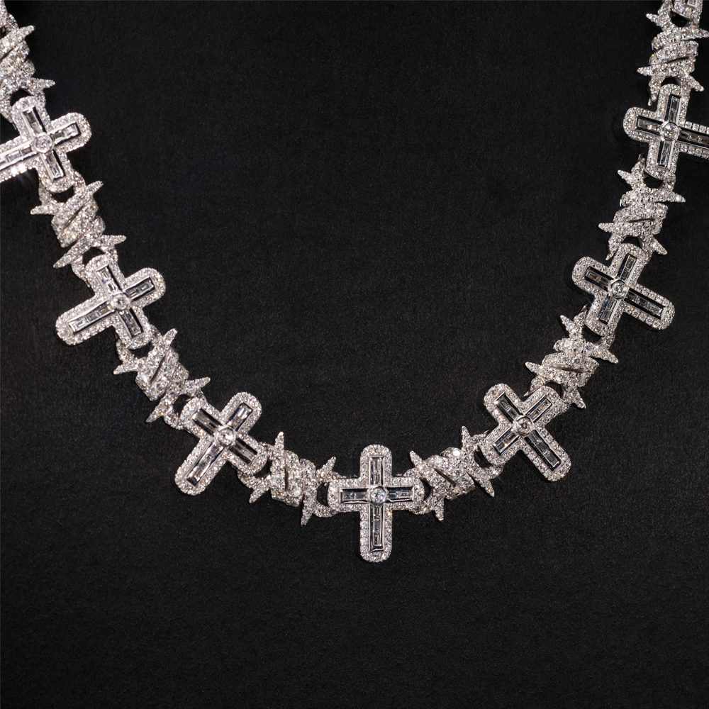 Cadena Cruz con Espinas Oro Blanco 14K con Diamantes