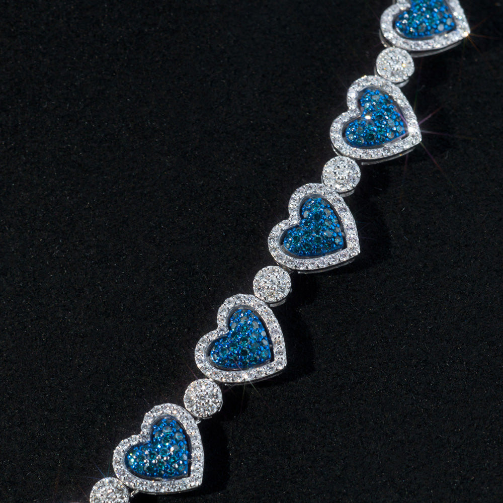 Gargantilla de Corazones con Diamantes Azules 14k Oro