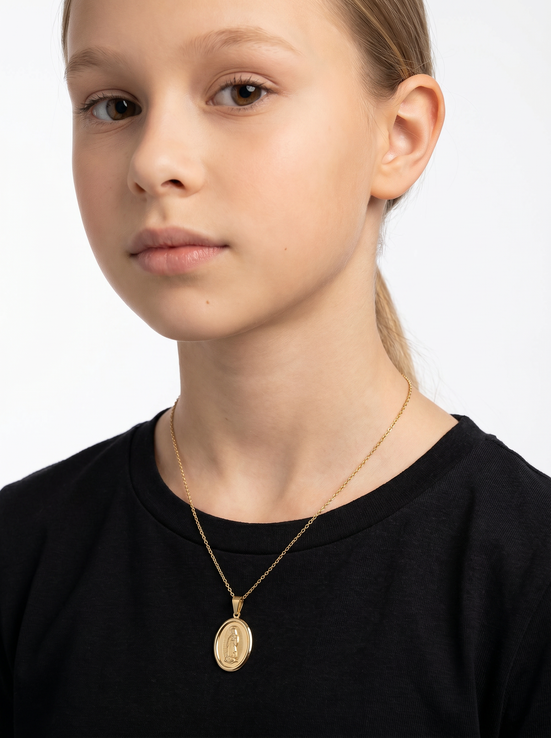 Dije Medalla Ovalada Virgen Oro Amarillo 14k + Estuche