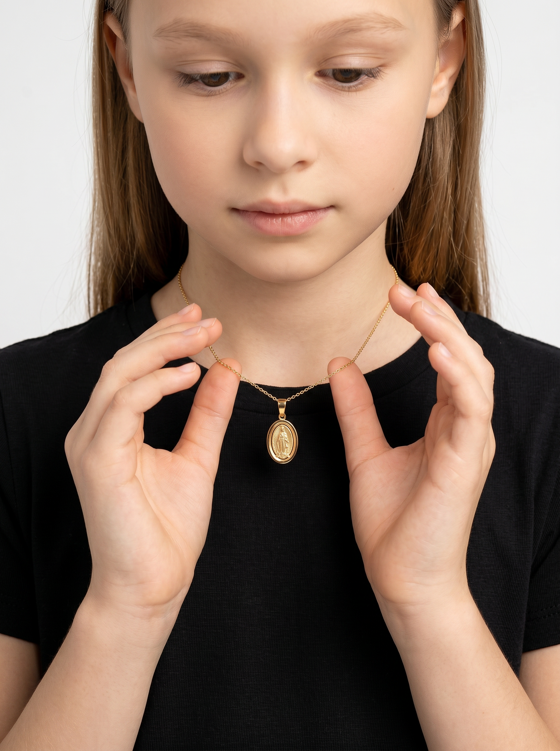 Medalla Virgen Oro 14k Ovalada + Estuche