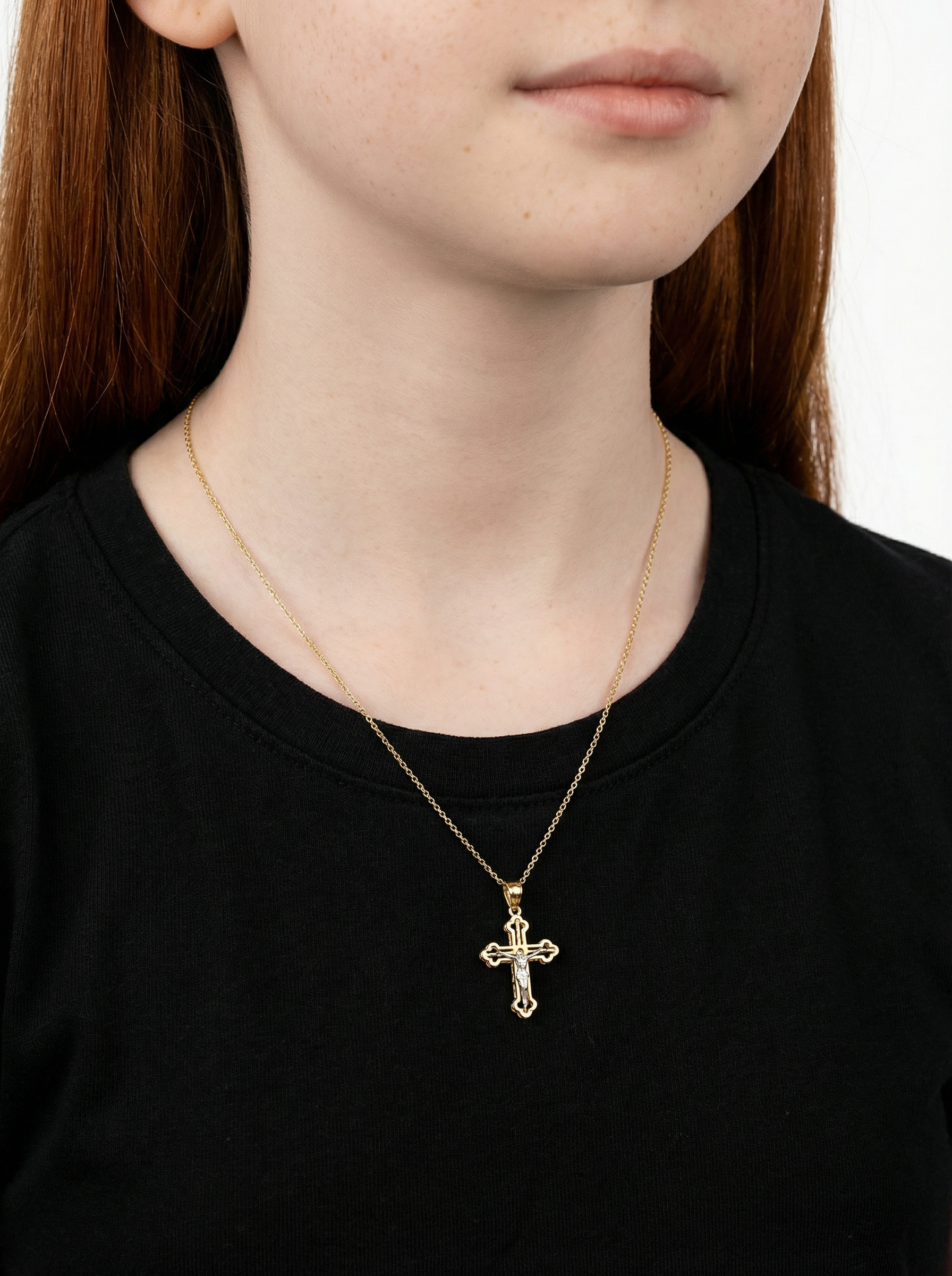 Dije Cruz Ultraligera con Cristo Oro 14k + Estuche | cruz de oro | Maestros Joyeros