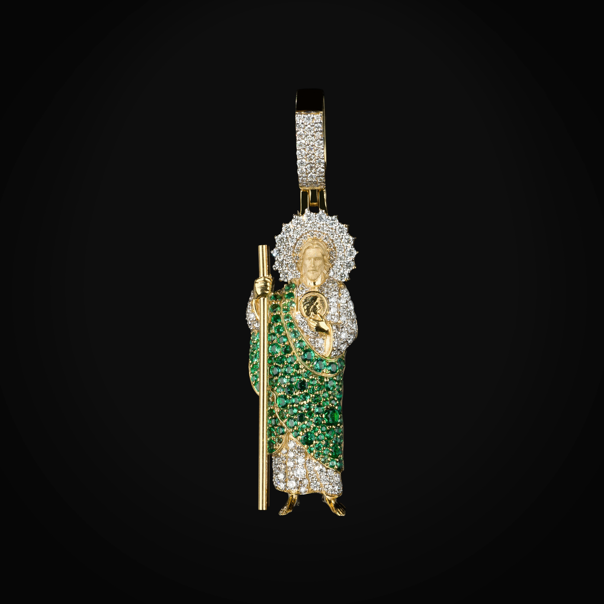 Dije 14k Oro Amarillo, San Judas Tadeo Full Ice con Gemas: Esmeralda + Estuche