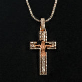 Dije Cruz con Diamantes y Cuerpo de Cristo Mateado 14k (No incluye cadena)