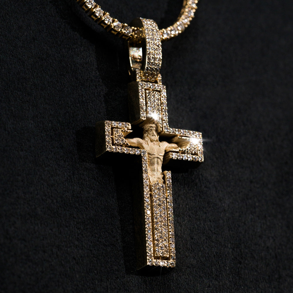 Dije Cruz con Diamantes y Cuerpo de Cristo Mateado 14k (No incluye cadena)
