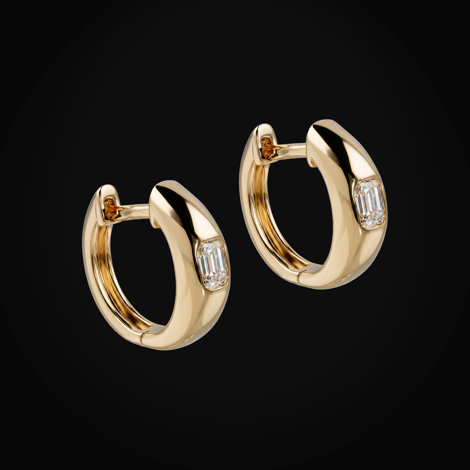 Huggies 14k Oro Amarillo Con Diamante Central + Estuche