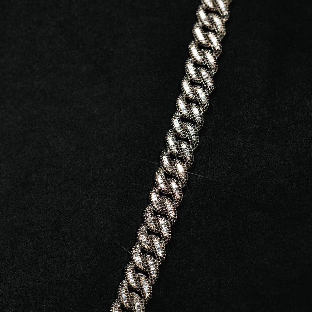 Cadena Barbada Redonda Full Ice Broche de Caja Cuadrada con Diamantes Negros 14k Oro Blanco
