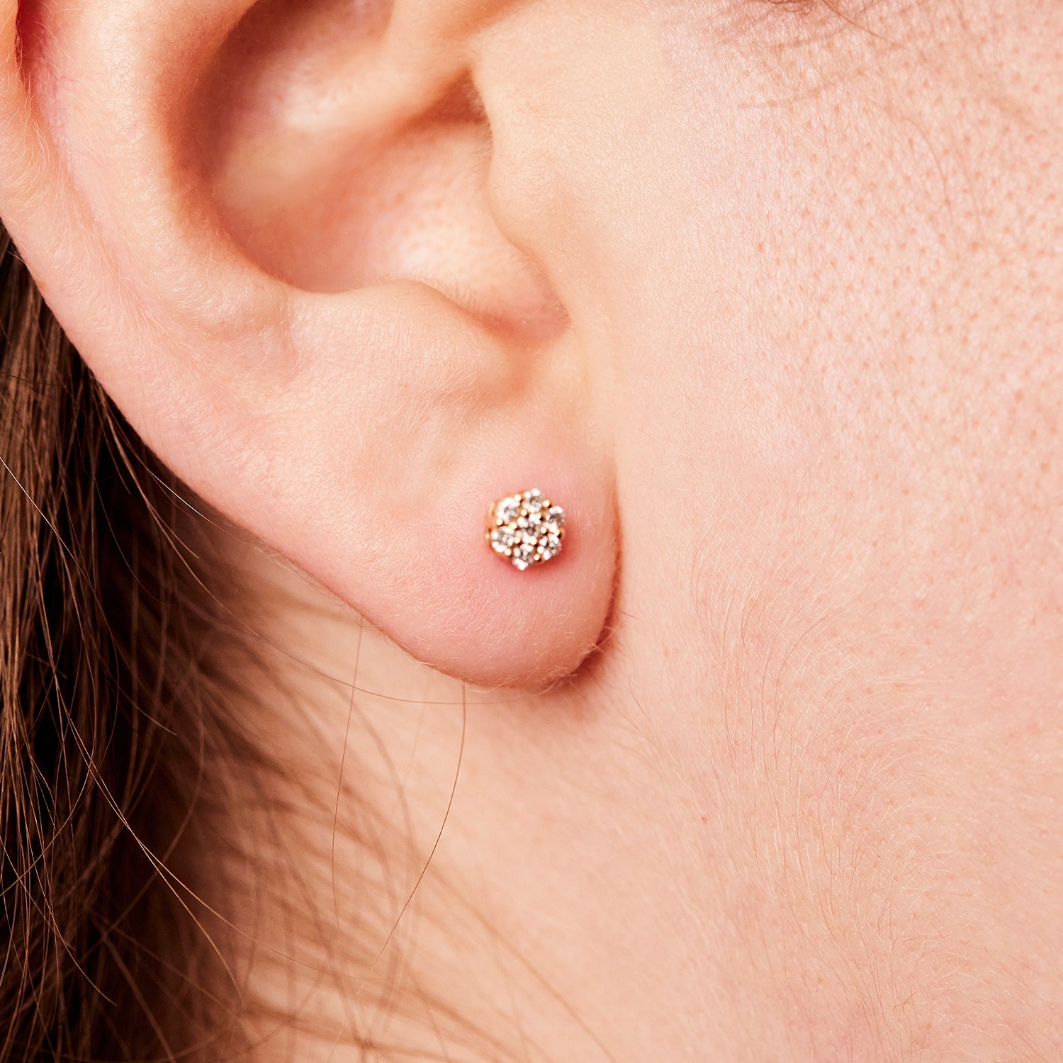 Broqueles Oro Amarillo 14K Figura Flor con Diamantes Naturales